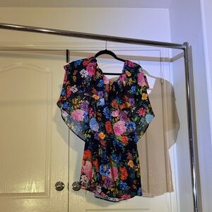 Floral Flutter Sleeve Women's Romper - Black Multicolor